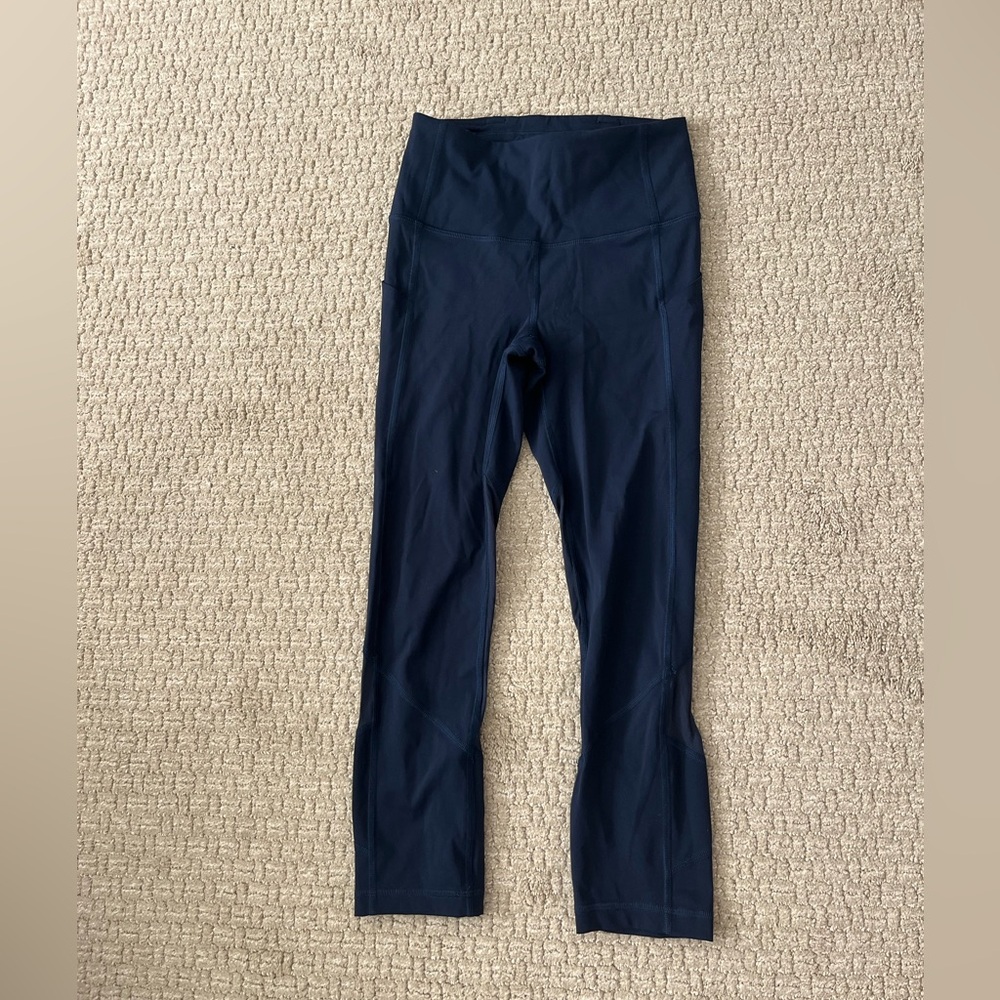 Lululemon Crop Navy Blue Leggings Size 2 With Pockets